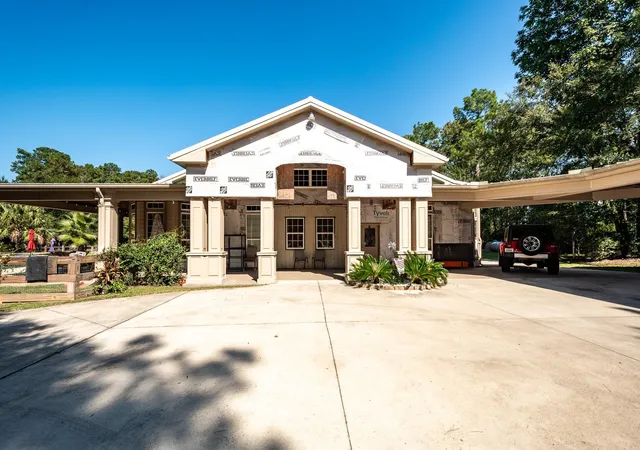 Photo 4 of Single family home for sale at 11105 Crockett Martin Rd, Conroe, TX 77306 | MLS# 8718116 | Listing updated on 2026-08-04