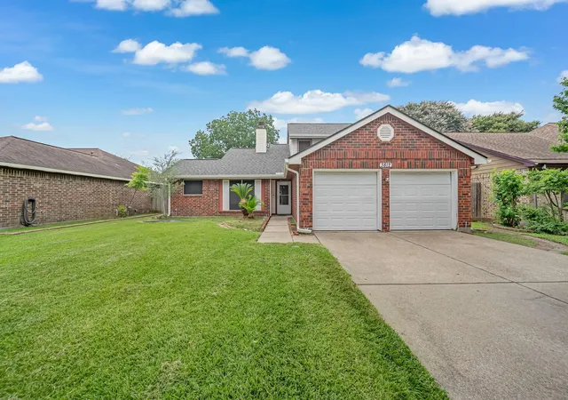 1st image of 3812 Redbud Dr, La Porte, TX 77571 | MLS# 49102391