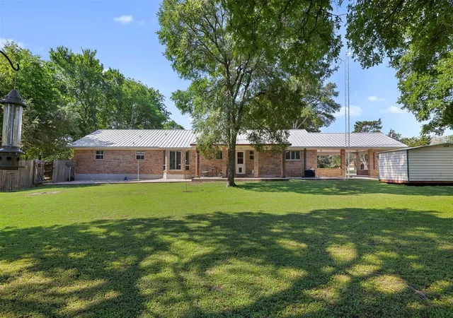 4th image of 118 Deer Trl, Bruceville, TX 76630 | MLS# 36373333