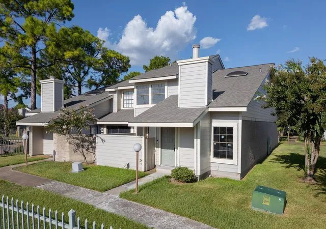 1st image of 11901 Bob White Dr #16-842, Houston, TX 77035 | MLS# 22724433