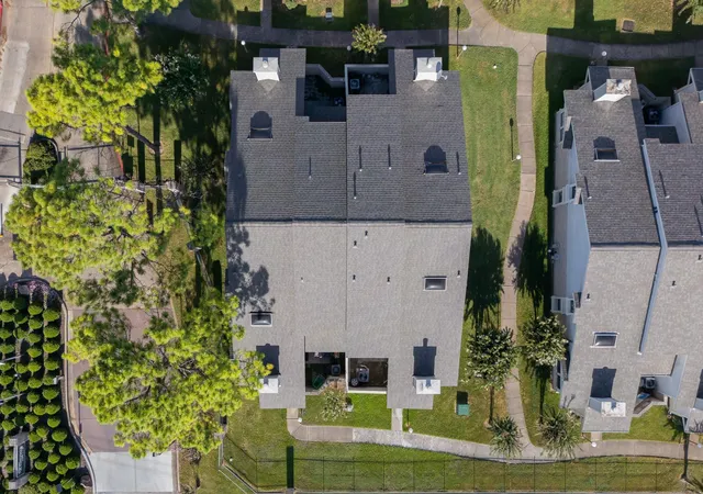 2nd image of 11901 Bob White Dr, Houston, TX 77035