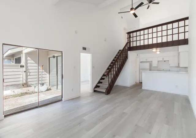 4th image of 11901 Bob White Dr, Houston, TX 77035