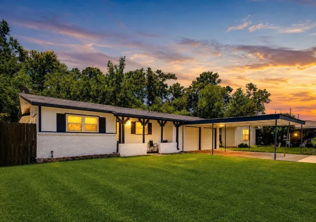 Photo 2 of Single family home for sale at 14810 Elmtex Dr, Humble, TX 77396 | MLS# 48972706 | Listing updated on 2026-07-21