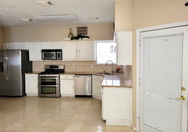 Photo 4 of Single family home for sale at 13523 Verbena Ln, Houston, TX 77083 | MLS# 70952054 | Listing updated on 2026-08-09