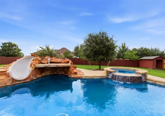 image of 10521 Keli Wy, Schertz, TX 78154 | MLS# 92397311