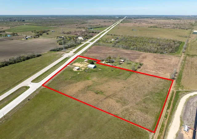 1st image of 27427 Hwy 36, Damon, TX 77430 | MLS# 35294375