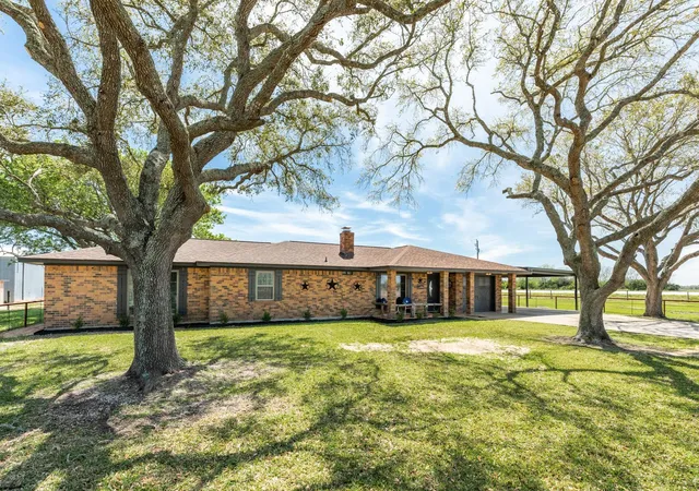 Photo 3 of Land for sale at 27427 Highway 36, Damon, TX 77430 | MLS# 35294375 | Listing updated on 2026-03-19