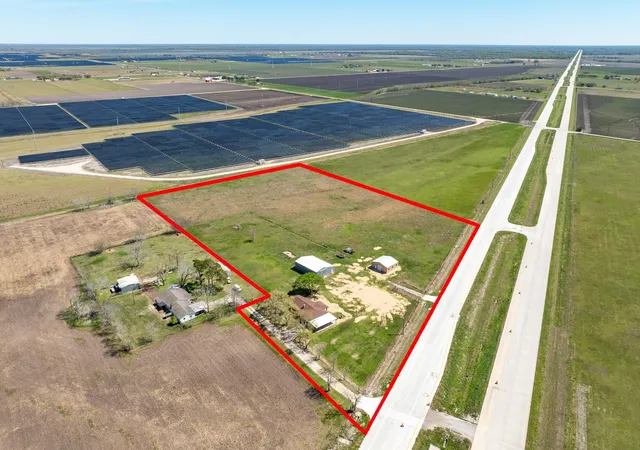Photo 3 of Land for sale at 27427 Highway 36, Damon, TX 77430 | MLS# 35294375 | Listing updated on 2026-03-19