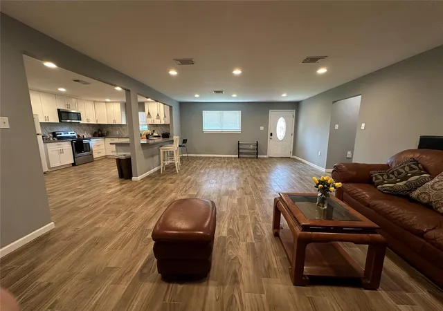 Photo 3 of Single family home for sale at 120 Shanklin Rd, Angleton, TX 77515 | MLS# 62559190 | Listing updated on 2026-08-22