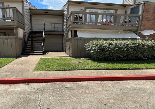 Homes for sale in Houston, TX | 6001 Reims Rd #205, Houston, TX 77036 | MLS# 3505776