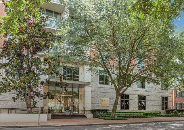 Homes for sale in Houston, TX | 2211 Briarglen Dr #708, Houston, TX 77027 | MLS# 59798700