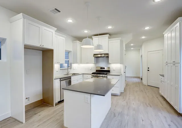 Photo 4 of Single family home for sale at 7407 Rusk St #B, Houston, TX 77011 | MLS# 62154734 | Listing updated on 2026-08-28