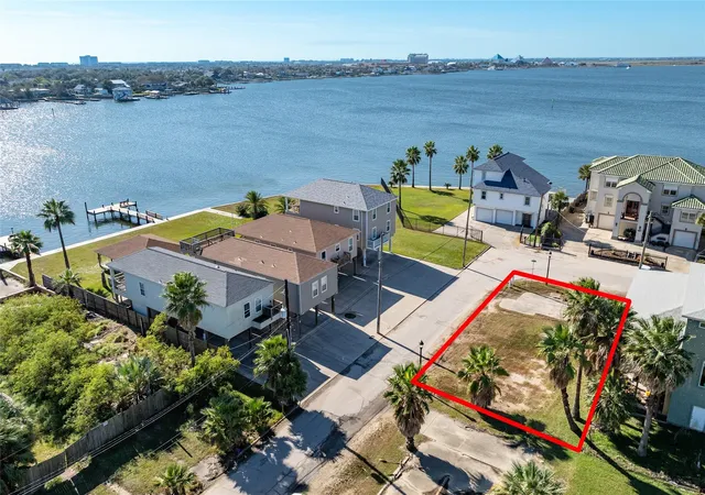 Photo 3 of Land for sale at 1120 64th Street, Galveston, TX 77551 | MLS# 53942121 | Listing updated on 2026-03-26