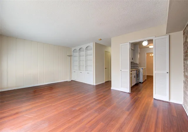 Photo 3 of Townhouse for sale at 14407 Still Meadow Dr, Houston, TX 77079 | MLS# 6223342 | Listing updated on 2026-08-21