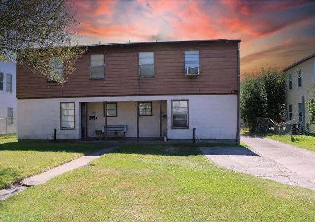 5th image of 1210 6Th Ave N, Texas City, TX 77590 | MLS# 82990357