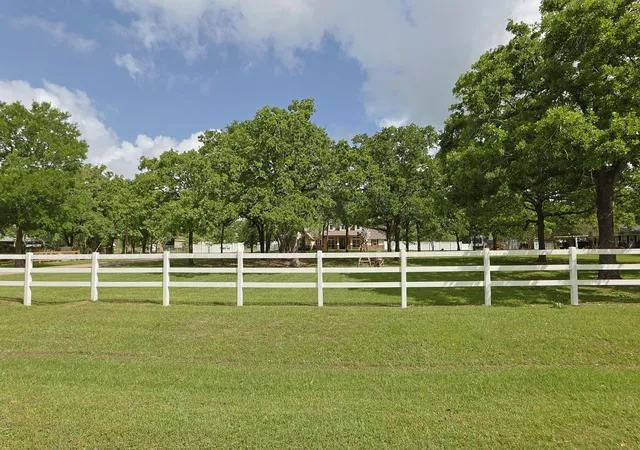 Homes for sale in Hempstead, TX | 101 Pin Oak Ln, Hempstead, TX 77445 | MLS# 15615095