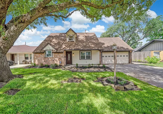 Photo 1 of Single family home for sale at 4127 Hill Oak Dr, Houston, TX 77092 | MLS# 78137273 | Listing updated on 2026-09-10