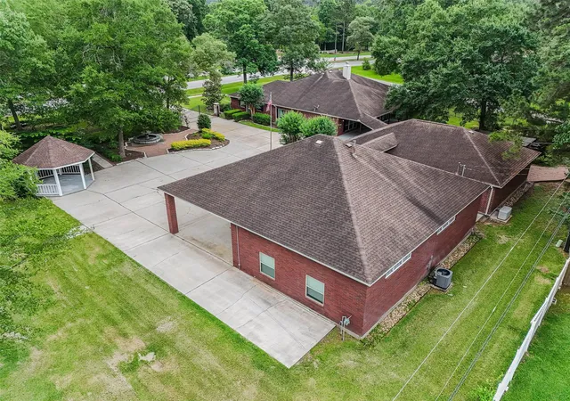 Photo 1 of Single family home for sale at 700 Carriage Hills Blvd, Conroe, TX 77384 | MLS# 43419289 | Listing updated on 2026-09-01