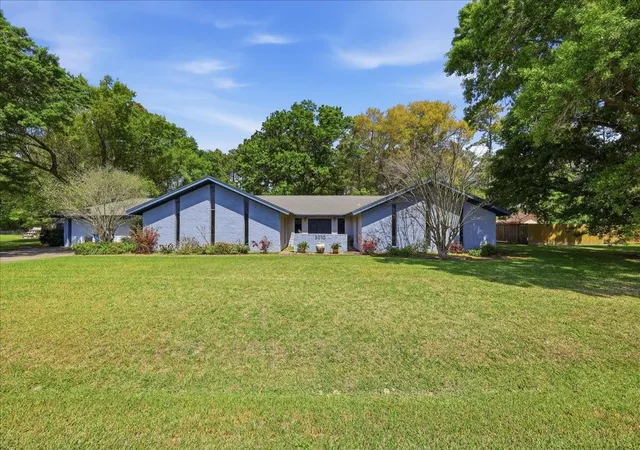 Homes for sale in Orange, TX | 3010 Kelley Street, Orange, TX 77630 | MLS# 33645962