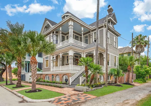 Photo 1 of Sale Pending at 812 19th Street, Galveston, TX 77550 | MLS# 16628821 | Listing updated on 2026-09-15