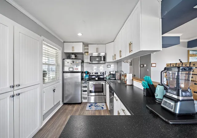 Photo 3 of Single family home for sale at 305 Ocean Blvd, Freeport, TX 77541 | MLS# 79657873 | Listing updated on 2025-09-20