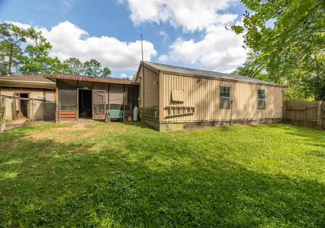 Photo 4 of Single family home for sale at 201 N Cleveland Ave, Cleveland, TX 77327 | MLS# 25297517 | Listing updated on 2026-08-10