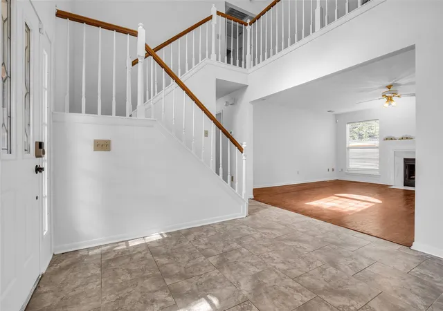 Photo 4 of Single family home for sale at 4007 Greenwood Dr, Pearland, TX 77584 | MLS# 17172913 | Listing updated on 2026-08-30