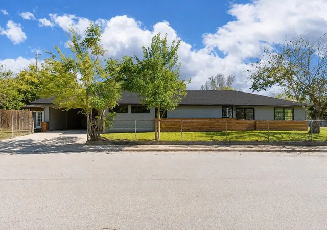 1st image of 1230 W 4th St, Freeport, TX 77541 | MLS# 65195209