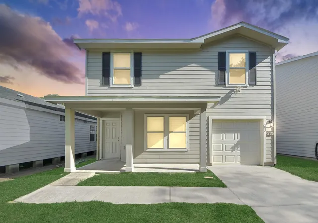 2nd image of 606 Travis St, Baytown, TX 77520 | MLS# 94398604