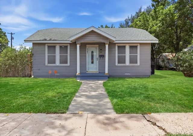 Photo 2 of Sale Pending at 1701 N East St, Victoria, TX 77901 | MLS# 88292648 | Listing updated on 2026-08-26