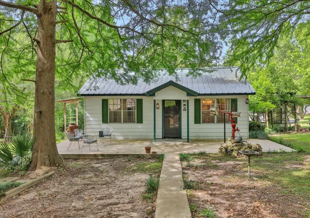 Photo 1 of Single family home for sale at 211 Fm 224 Rd, Coldspring, TX 77331 | MLS# 73011288 | Listing updated on 2026-09-01
