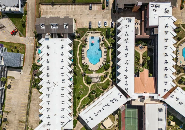2nd image of 6300 Seawall Blvd, Galveston, TX 77551