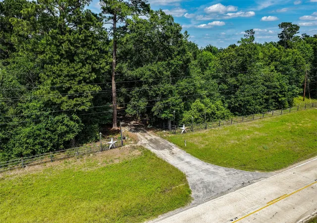 Photo 2 of Land for sale at 1726 I 45 N, Huntsville, TX 77320 | MLS# 29048231 | Listing updated on 2026-06-25