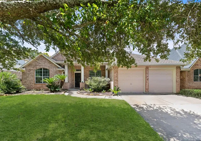 1st image of 14115 Sandhill Crane Dr, Houston, TX 77044 | MLS# 92805927