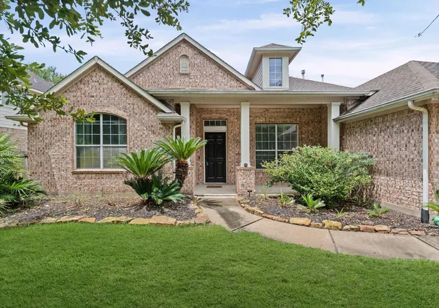 3rd image of 14115 Sandhill Crane Dr, Houston, TX 77044 | MLS# 92805927