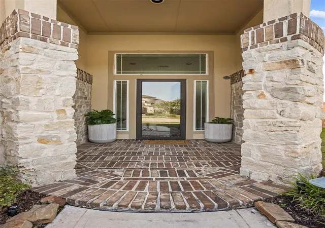 2nd image of 3427 Limestone Sky Ct, Houston, TX 77059 | MLS# 27220654