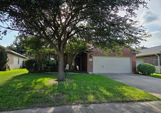 Photo 2 of Single family home for sale at 7402 Compass Rose Dr, Richmond, TX 77407 | MLS# 86374597 | Listing updated on 2026-09-11