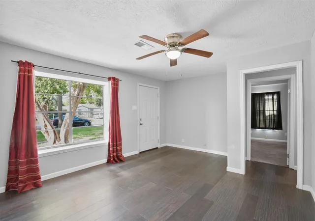 Photo 3 of Single family home for sale at 7406 Elbridge Ln, Houston, TX 77536 | MLS# 10368227 | Listing updated on 2026-10-06