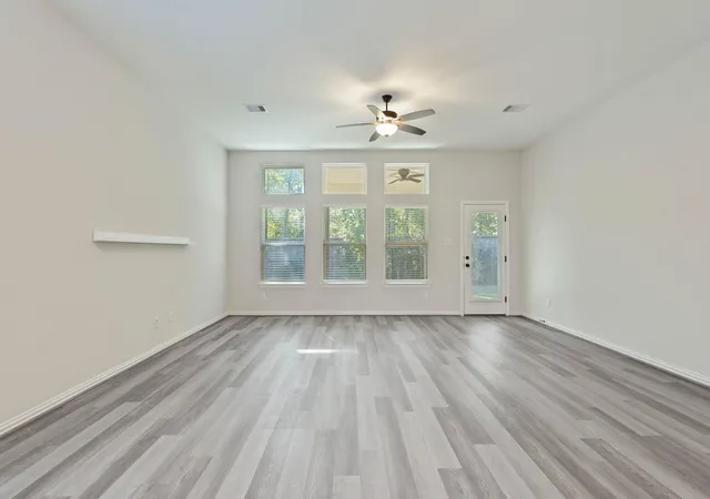 Photo 3 of Single family home for sale at 143 Scarlet Maple Ct, Willis, TX 77318 | MLS# 23802407 | Listing updated on 2026-09-30