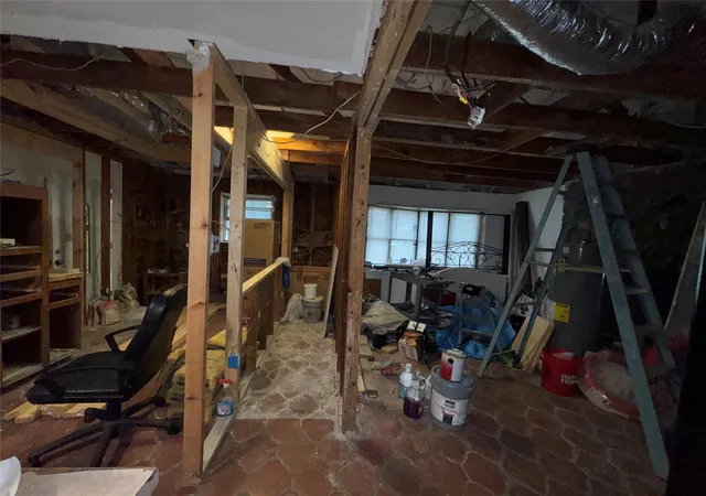 Photo 4 of Single family home for sale at 17211 Blairwood Dr, Houston, TX 77049 | MLS# 777666 | Listing updated on 2025-09-27