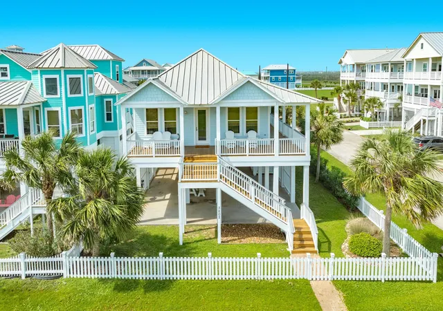 Photo 2 of Single family home for sale at 3802 Sea Urchin, Galveston, TX 77554 | MLS# 70856808 | Listing updated on 2026-07-29