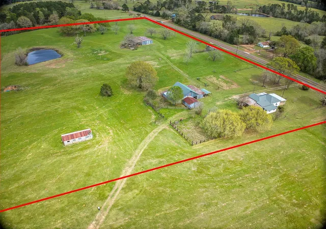 Photo 3 of Sale Pending at 11361 Highway 21 E, Crockett, TX 75835 | MLS# 46969493 | Listing updated on 2026-09-25