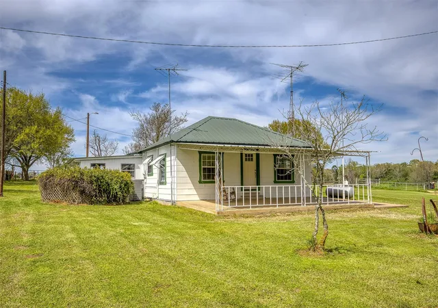 Photo 3 of Sale Pending at 11361 Highway 21 E, Crockett, TX 75835 | MLS# 46969493 | Listing updated on 2026-09-25