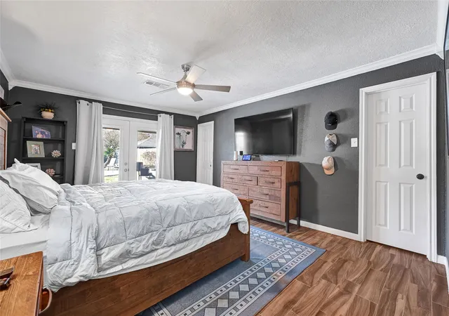 4th image of 4902 Green Willow Ln, Dickinson, TX 77539 | MLS# 52800991
