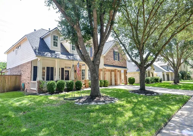 2nd image of 1630 Brookstone Ln, Sugar Land, TX 77479 | MLS# 19928362