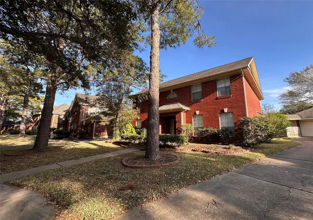 Photo 2 of Single family home for sale at 4506 Colony Hills Dr, Sugar Land, TX 77479 | MLS# 65887551 | Listing updated on 2026-09-01