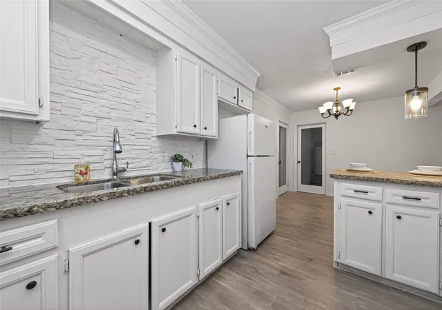 Photo 2 of Sale Pending at 7718 Morley St, Houston, TX 77061 | MLS# 62181702 | Listing updated on 2026-09-11