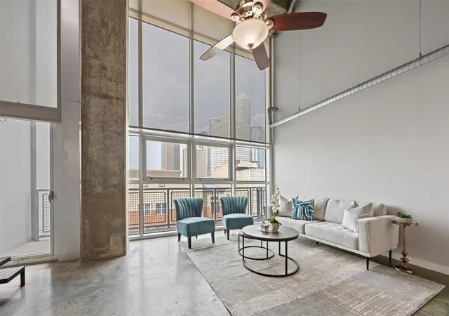 2nd image of 2000 Bagby St #7414, Houston, TX 77002 | MLS# 93903150