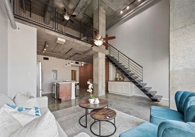 Photo 2 of Condo for sale at 2000 Bagby St #7414, Houston, TX 77002 | MLS# 93903150 | Listing updated on 2026-09-17