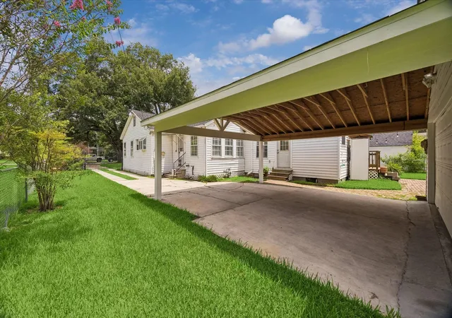 5th image of 327 W 31St St, Houston, TX 77018 | MLS# 91281664